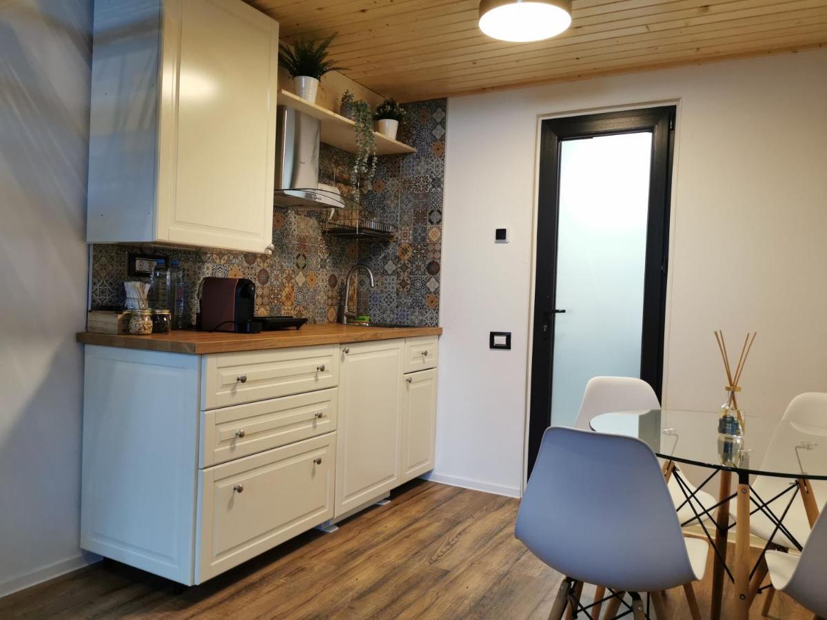Kopel Haus - Studio - Self Acces Cod Location 발로테슈티 외부 사진